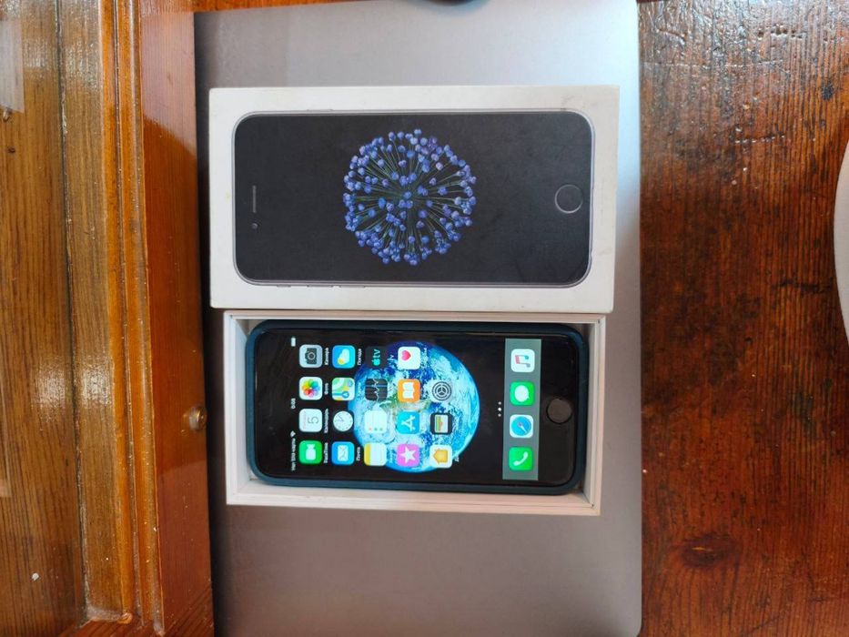 iPhone 6 идеальное состояние