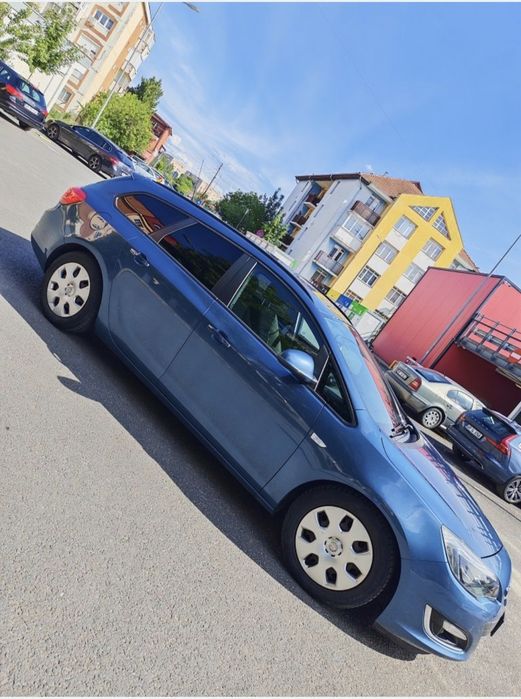 Opel Astra J 2013 Benzina