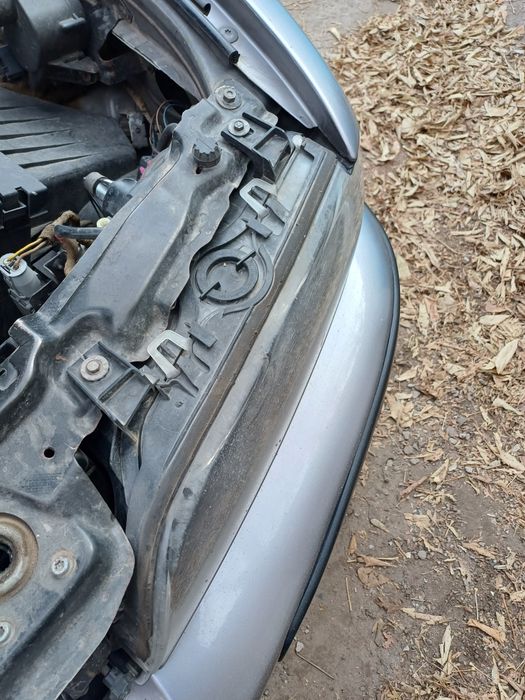 Резиновый уплотнитель фар бмв е39.