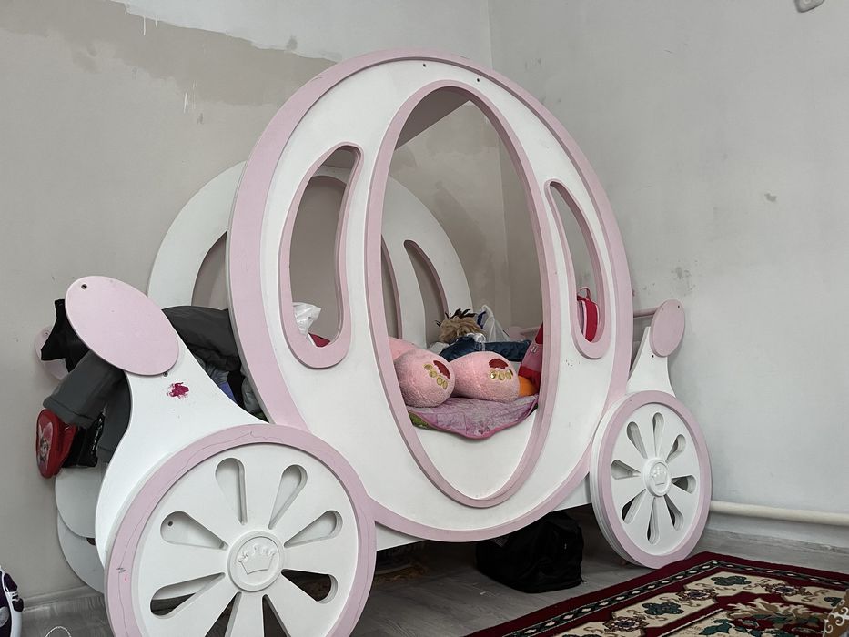 Продам срочно диван