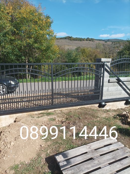 Врати,огради,парапети,метални конструкции.