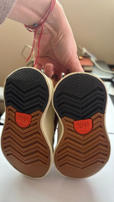 Зимни непромокаеми боти(25размер) Sorel