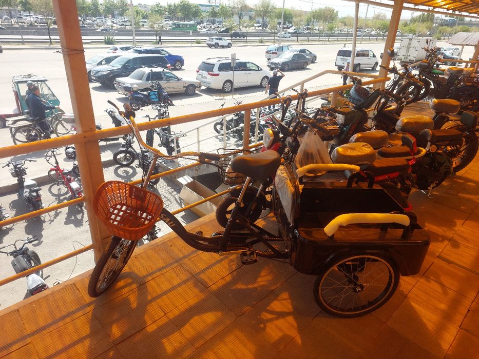 Трехколесный велосипед