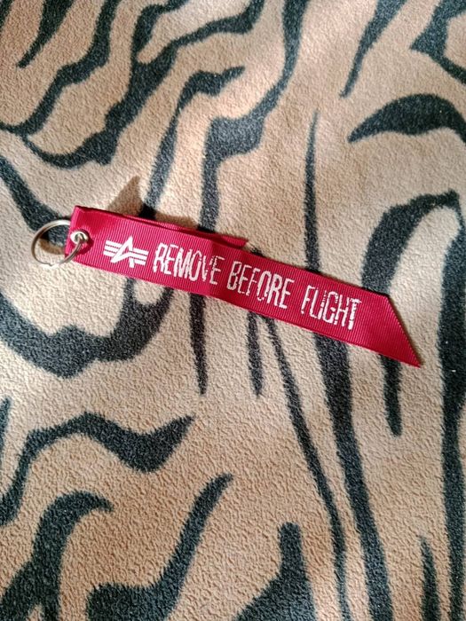 Alpha industries бомбер