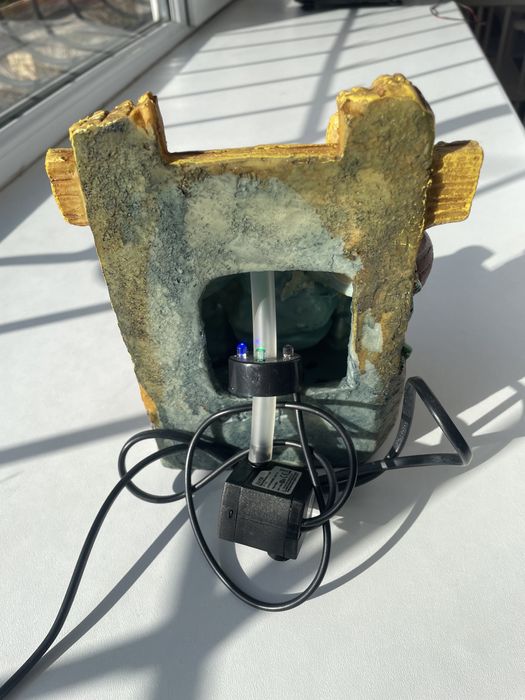 Статуэтка фонтан обратного потока