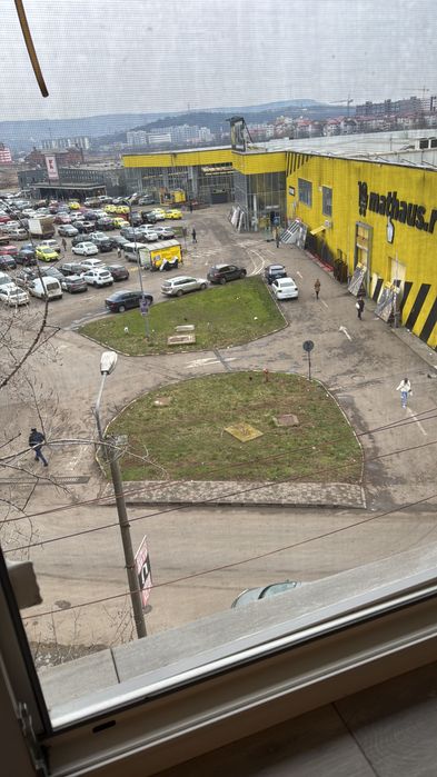 Închiriez garsonieră, Podu Ros 10 min de Palas, Centru