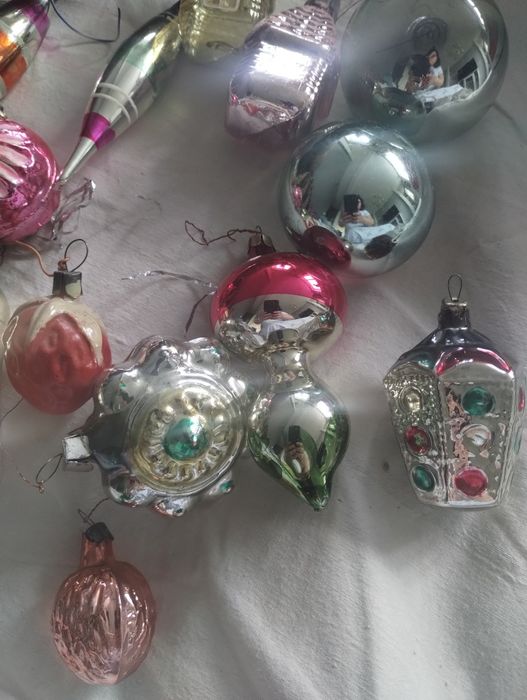 Продам ёлочные игрушки,ёлочку,гирлянда