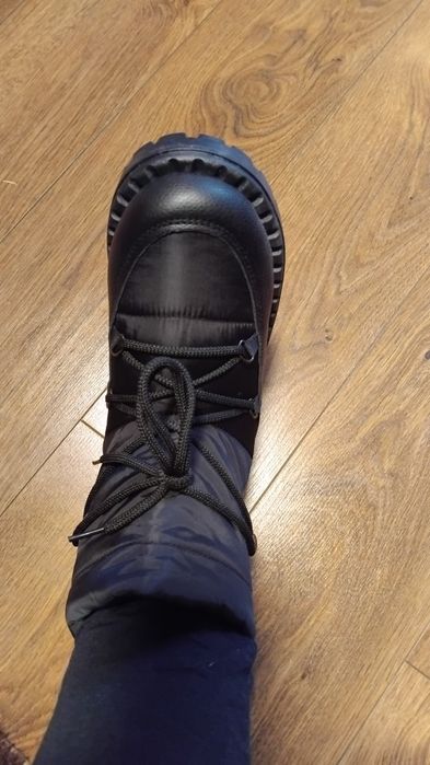 Нови апрески/ботуши