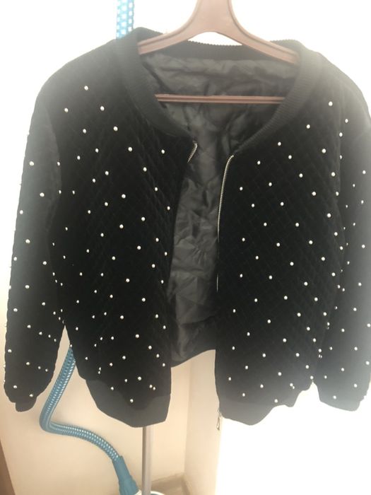 Продам куртку новая