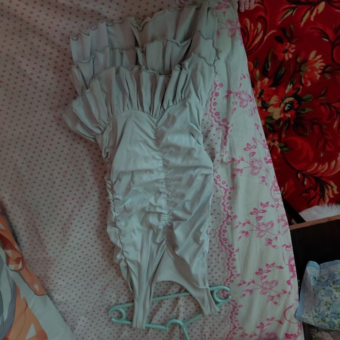 серое детское платье