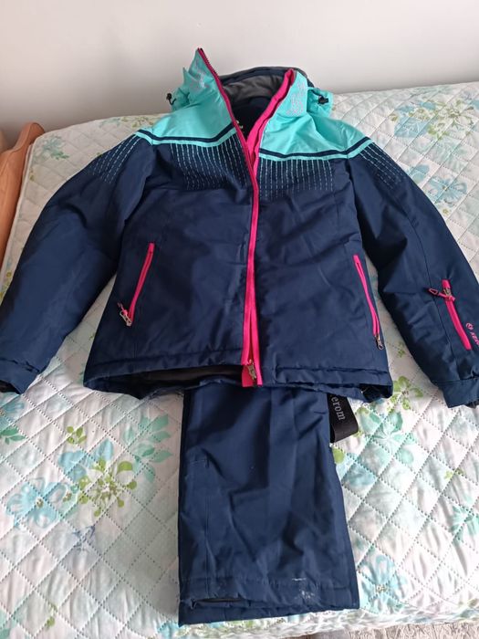 Костюм горнолыжный