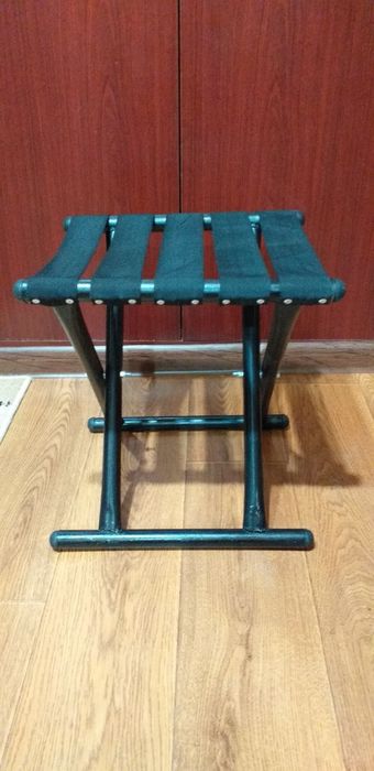 Стул раскладной без спинки.