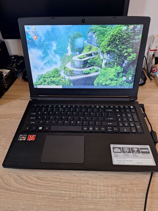 Laptop Acer Aspire A315-41,  Ryzen 5 2500U, 8 GB,  ssd M.2 256 GB  15.6"