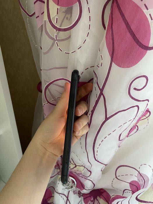 СРОЧНО продаю айфон xr