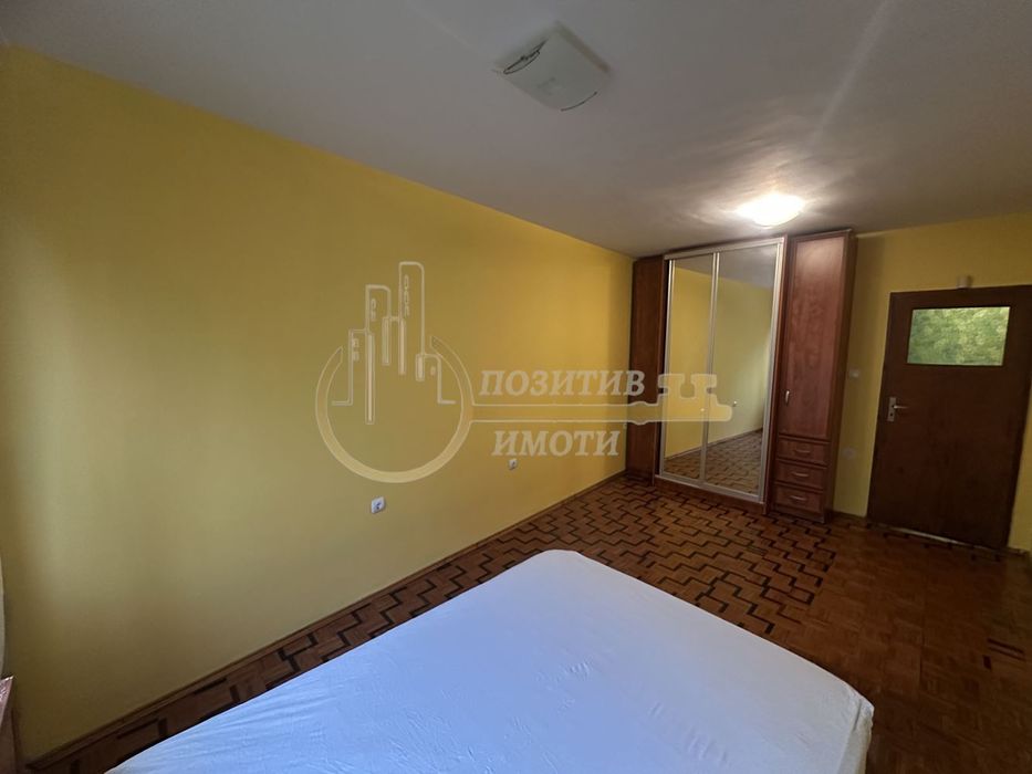 Дава се под наем Тристаен апартамент в София, Оборище - 120 кв.м за 800 € - Снимка #10