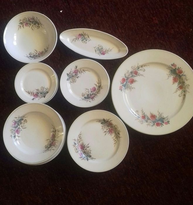 Продам посуду новую.