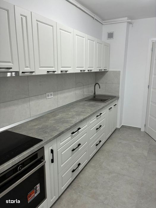 Apartament de închiriat 3 camere renovat | Ultracentral, Campina