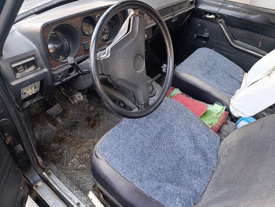 Волга 2410 сотилади