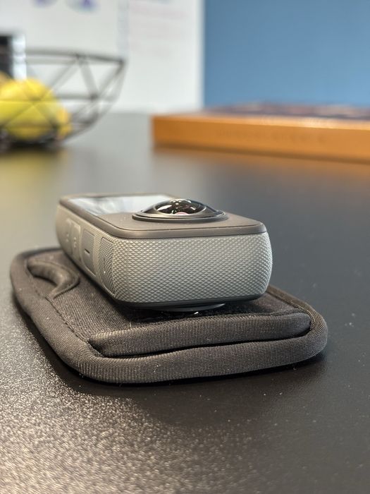 Insta360 X3 + калъф + invisible stick