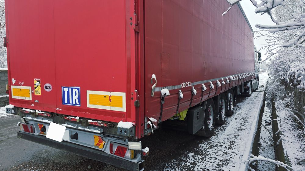 Komplekt Daf Pritsepi Kogel sotiladi yili 2016 ga 2016
Pritsepi   KOGE