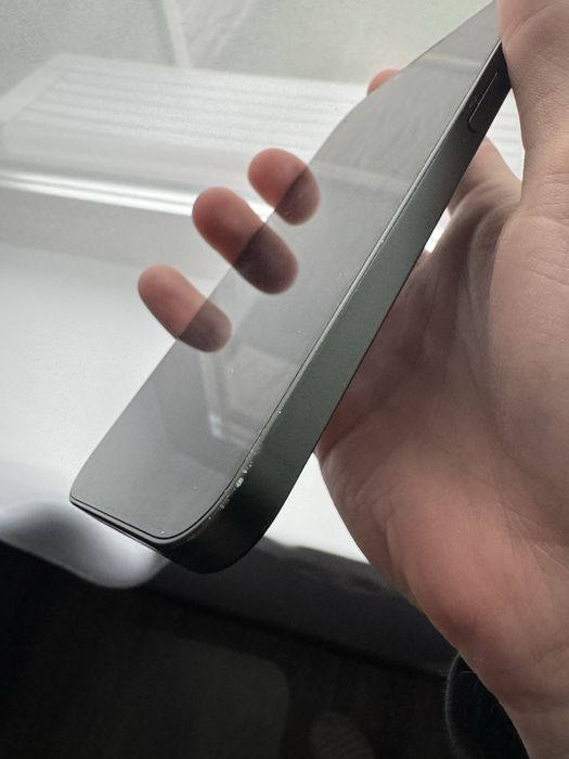 Iphone 13 culoarea Verde