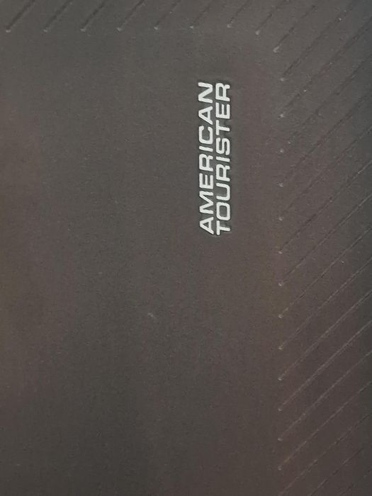 Куфар American Tourister