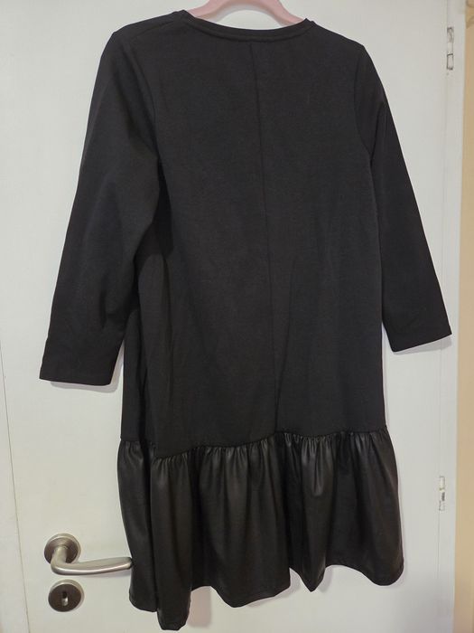 Разпродажба връхни дрехи, рокли,  шалове