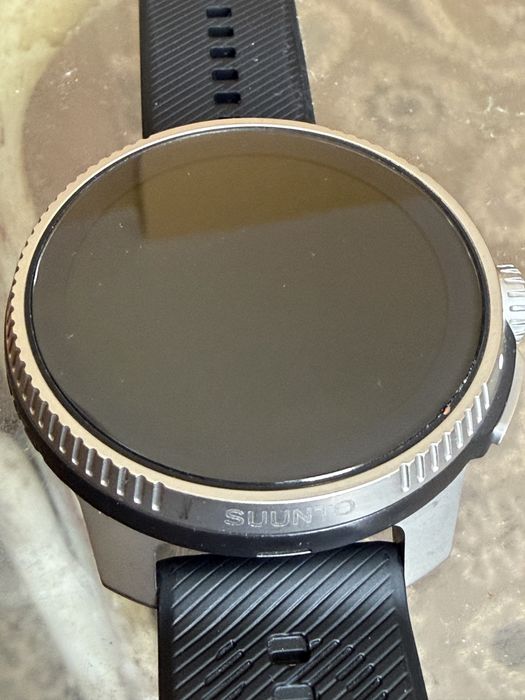 Suunto Race Titan