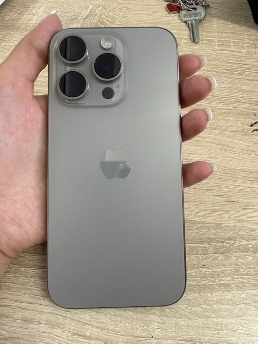 İphone 15 pro 256 срочно торг есть