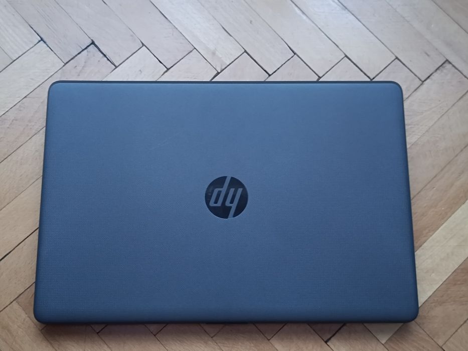 Laptop HP 250 G6