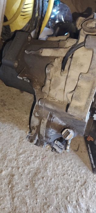 Каробка гольф 3 1.6 двс ABU