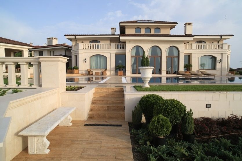 Продаётся дом под бизнес