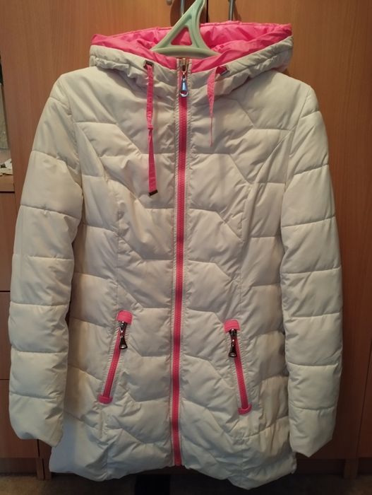 Зимние пуховики продам