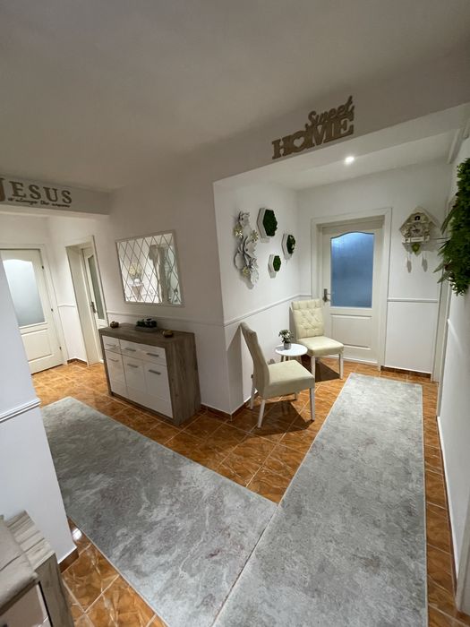 Apartament 3 camere, 2 băi, 2 balcoane + parcare inclusă