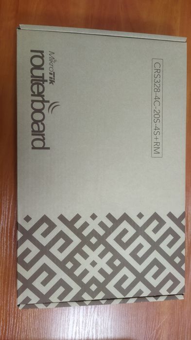 MikroTik CRS328-4C-20S-4S+RM