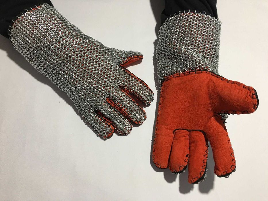 Manusi zale de inspiratie medievala -diferite modele