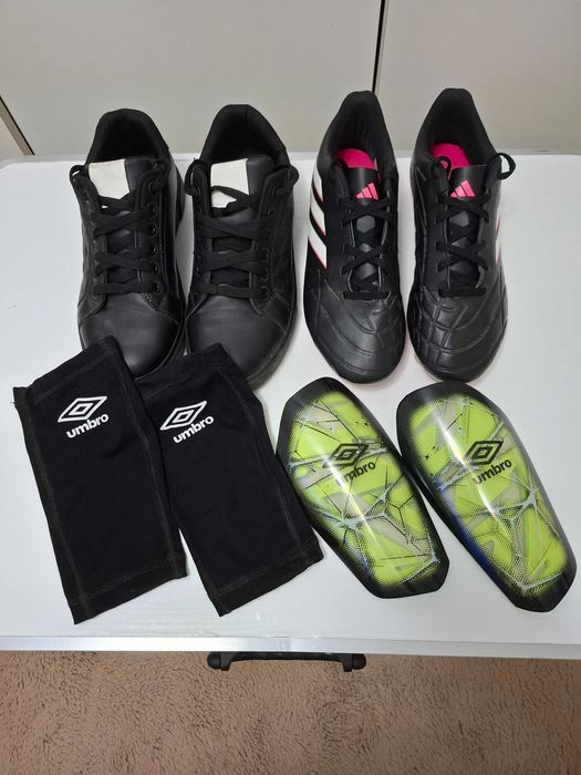 Ghete FOTBAL cu crampoane (SET excelent pentru antrenament)