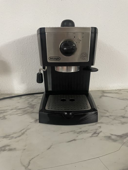 Продавам кафемашина Delonghi
