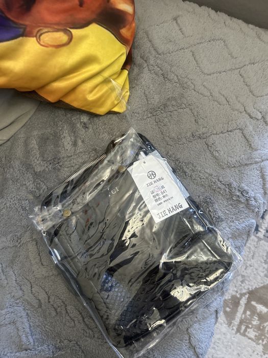 Продам новую барсетку