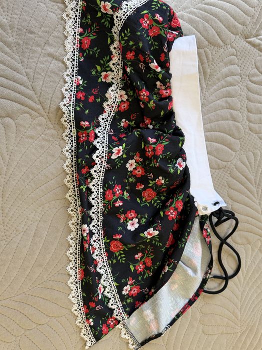 Красивое платье с баской