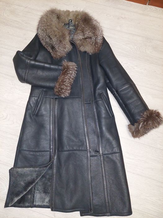 Дубленка с натуральной кожей и мехом.
