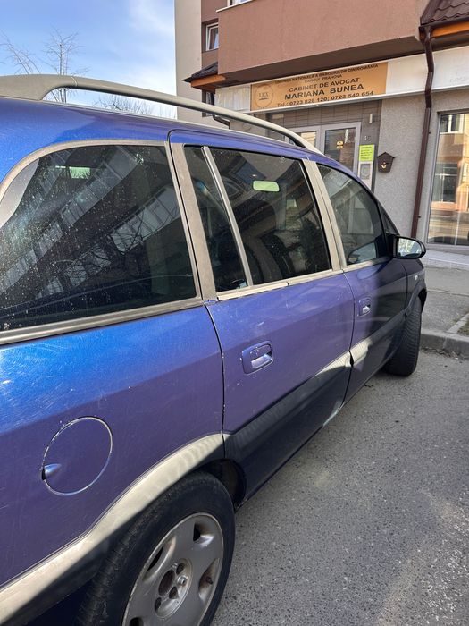 Opel Zafira 1.6 Benzina