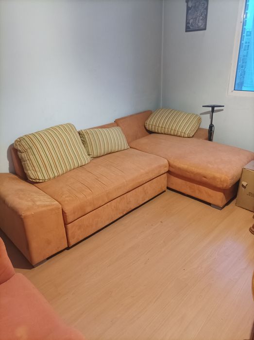 Разтегаем диван с фотьойл втора употреба с масичка и две столчета!!!