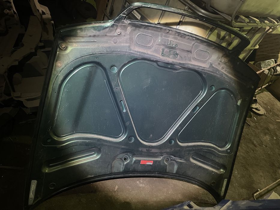 Капот Audi A4B5. Ауди А4Б5.