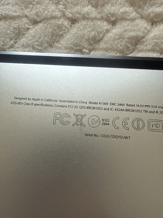 Macbook Air 2011 model A1369 ssd defect