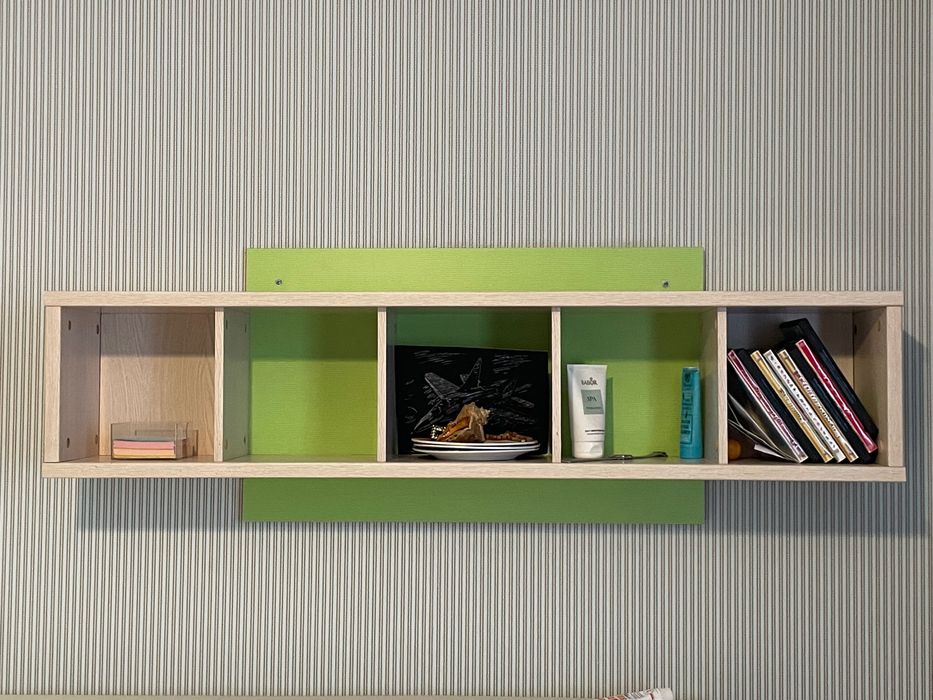 Продается настенная полка