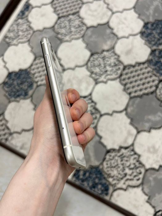 Iphone 11 64gb каропка док бор состаяние идеал