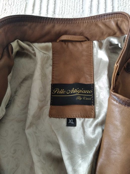 Женская кожаная куртка