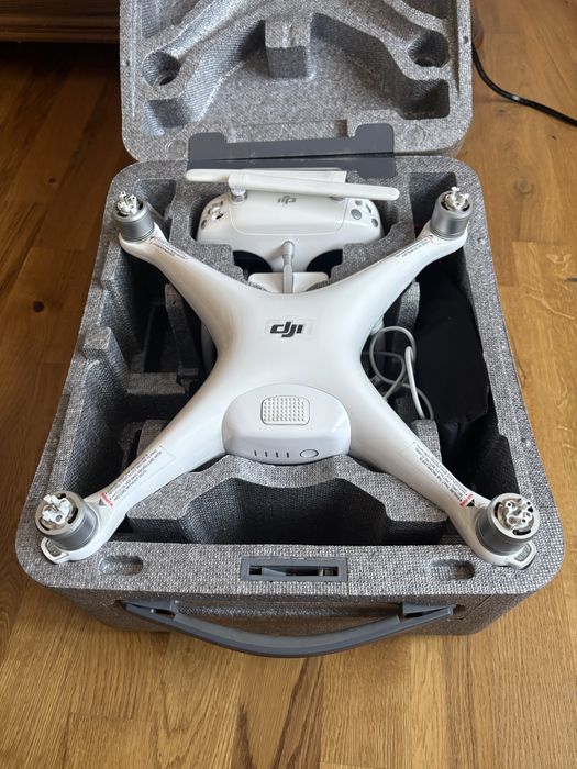 Дрон Dji Phantom 4