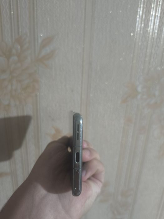 One plus 11 5G 16+4/256
